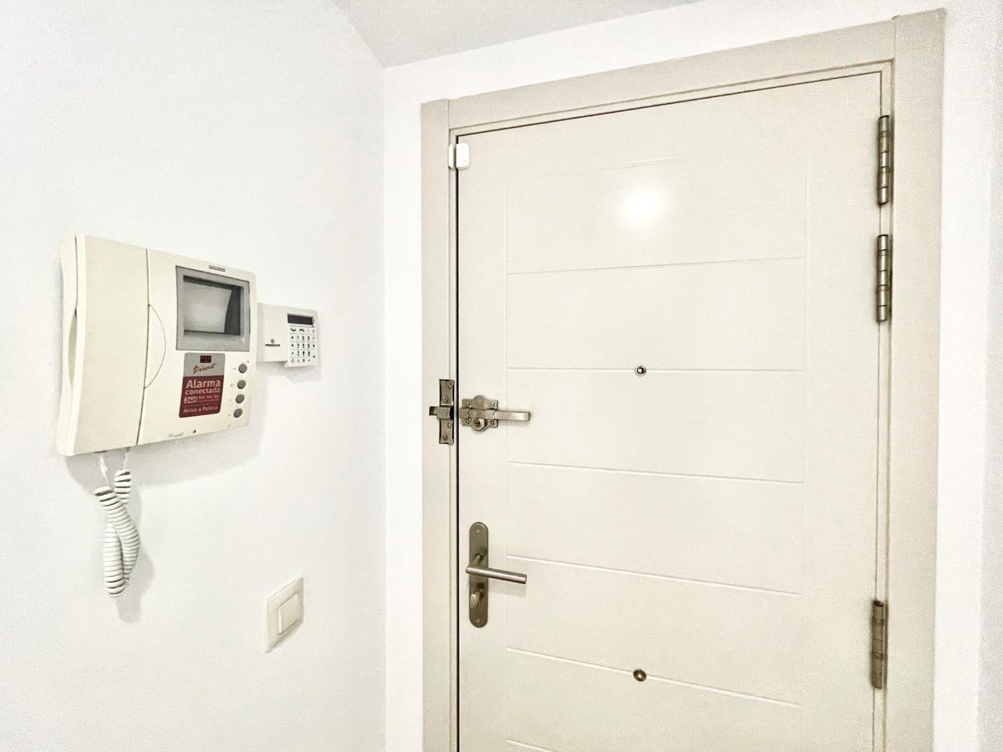 Maravilloso Apartamento Centrico De 70M2, Jardin Propio 40M2 Con Piscina Para Ninos Y Parking Opcional Màlaga Exteriér fotografie
